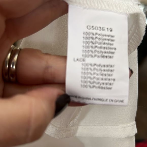 Size. Medium NWT off white lace top by Molly Bracken - gorgeous lace and mesh - Picture 6 of 6